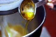 Sampling olive oil